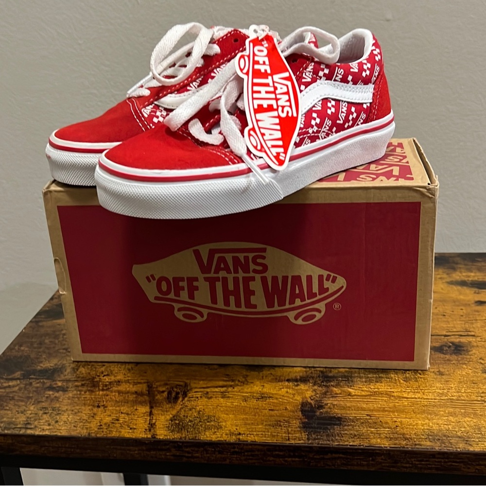 VANS OLD SKOOL LOGO REPEAT LITTLE KIDS SNEAKERS